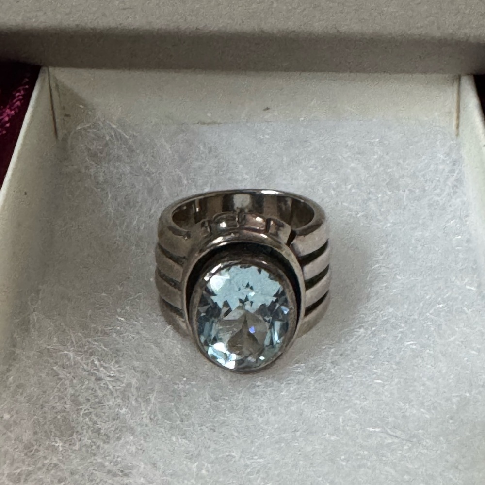 Silpada R0902 5 1/2 Carat Faceted Blue Topaz Sterling Silver Ring. EUC Size 5 - Picture 3 of 7